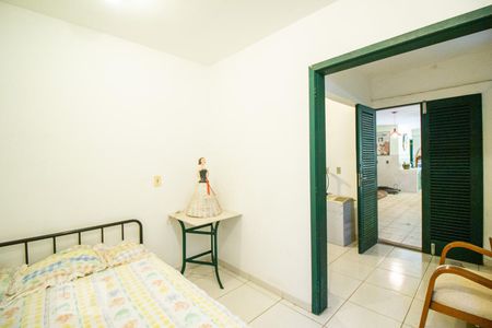 Casa de condomínio para alugar com 600m², 4 quartos e 3 vagasQuarto Anexo Garagem