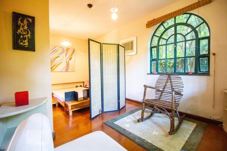 Casa de condomínio para alugar com 600m², 4 quartos e 3 vagasQuarto 2