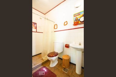 Casa de condomínio para alugar com 600m², 4 quartos e 3 vagasBanheiro Anexo Garagem