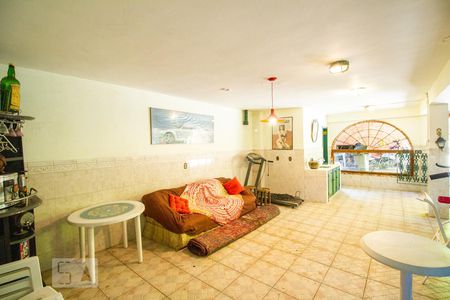 Casa de condomínio para alugar com 600m², 4 quartos e 3 vagasAnexo Garagem