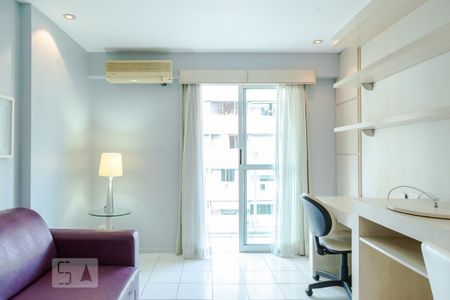Sala de apartamento para alugar com 1 quarto, 45m² em Botafogo, Rio de Janeiro