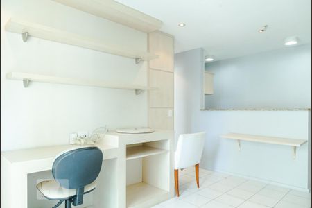 Sala de apartamento para alugar com 1 quarto, 45m² em Botafogo, Rio de Janeiro
