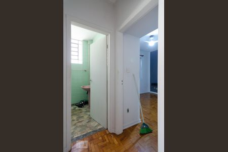 Corredor de apartamento para alugar com 1 quarto, 58m² em Centro, Campinas