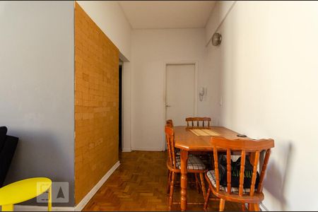 Sala de apartamento para alugar com 1 quarto, 58m² em Centro, Campinas