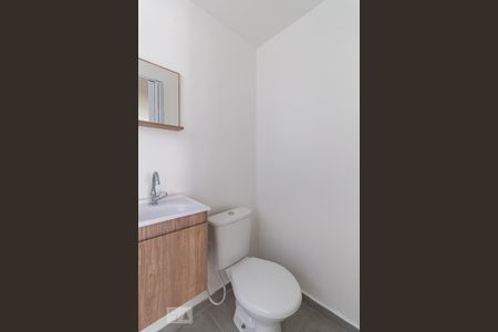 Banheiro de kitnet/studio para alugar com 1 quarto, 15m² em Vila Matilde, São Paulo