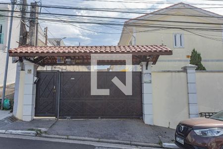 Casa de condomínio à venda com 104m², 3 quartos e 2 vagasFachada