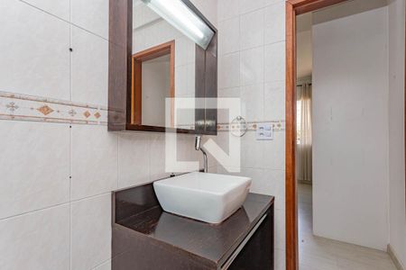 Casa de condomínio à venda com 104m², 3 quartos e 2 vagasBanheiro