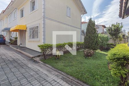 Casa de condomínio à venda com 104m², 3 quartos e 2 vagasFachada