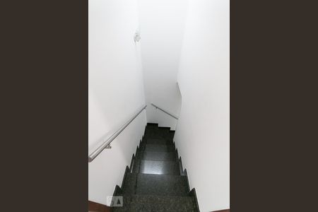 Escada  de casa de condomínio à venda com 3 quartos, 98m² em Jardim Previdência, São Paulo