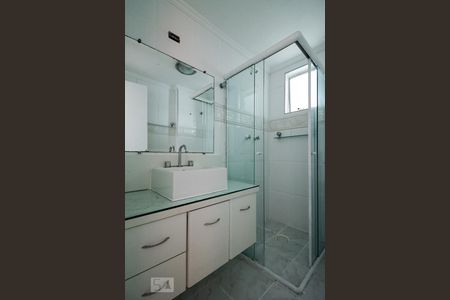 Banheiro de apartamento para alugar com 3 quartos, 73m² em Vila Gomes, São Paulo