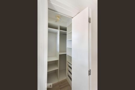 Apartamento à venda com 63m², 2 quartos e 1 vagaQuarto 02