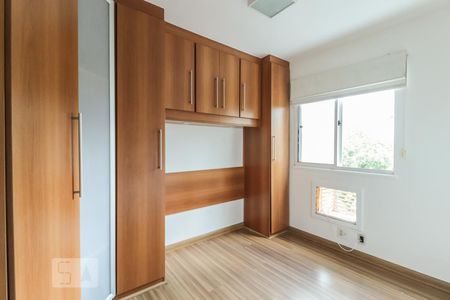 Apartamento à venda com 55m², 2 quartos e 1 vagaQuarto 02