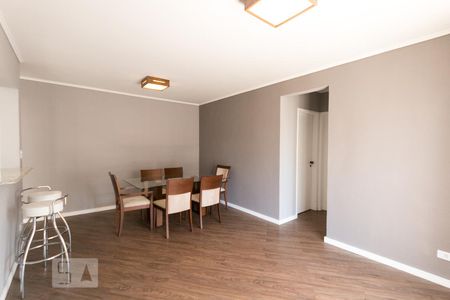 Apartamento à venda com 72m², 2 quartos e 1 vagaSala