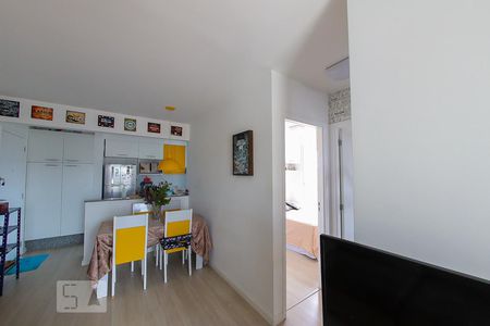 Sala de apartamento à venda com 2 quartos, 52m² em Vila Galvão, Guarulhos