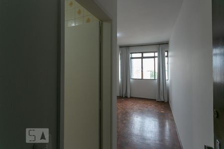 Entrada de apartamento à venda com 2 quartos, 70m² em Sagrada Família, Belo Horizonte