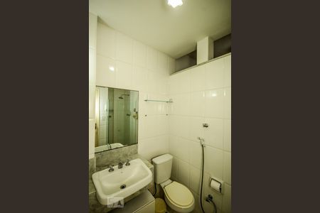Banheiro de apartamento para alugar com 2 quartos, 85m² em Copacabana, Rio de Janeiro