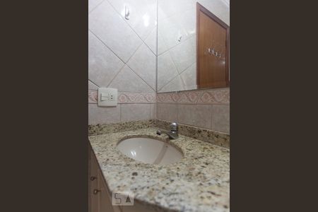 Banheiro de apartamento para alugar com 3 quartos, 73m² em Vila São Bento, Campinas