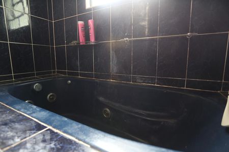 Casa à venda com 110m², 2 quartos e sem vaga Casa à venda com 110m², 2 quartos e sem vagaBanheiro da Suíte 02