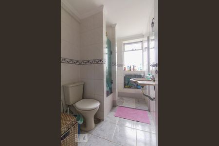 Banheiro de apartamento para alugar com 2 quartos, 63m² em Vila Nova Caledônia, São Paulo