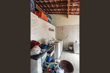 Casa à venda com 140m², 3 quartos e 2 vagas Casa à venda com 140m², 3 quartos e 2 vagasLavanderia