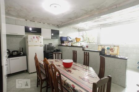 Casa à venda com 140m², 3 quartos e 2 vagas Casa à venda com 140m², 3 quartos e 2 vagasCozinha