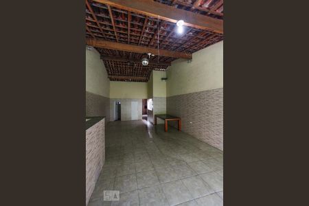 Casa à venda com 140m², 3 quartos e 2 vagas Casa à venda com 140m², 3 quartos e 2 vagasSalão de Festas