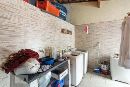 Casa à venda com 140m², 3 quartos e 2 vagas Casa à venda com 140m², 3 quartos e 2 vagasLavanderia