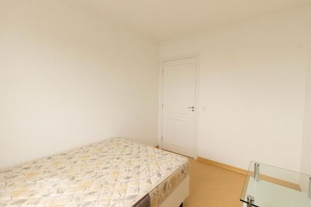 Quarto 1 de apartamento para alugar com 3 quartos, 79m² em Água Verde, Curitiba