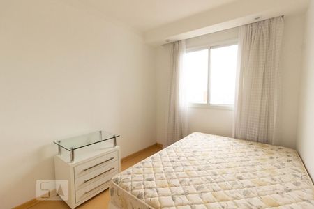 Quarto 1 de apartamento para alugar com 3 quartos, 79m² em Água Verde, Curitiba