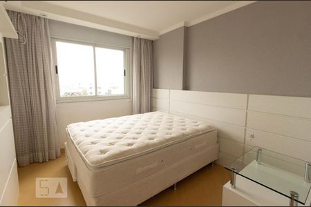 Quarto 2 de apartamento para alugar com 3 quartos, 79m² em Água Verde, Curitiba