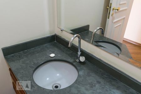 Lavabo (Torneira) de apartamento à venda com 3 quartos, 100m² em Vila Dom Pedro I, São Paulo