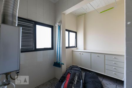 Apartamento à venda com 100m², 3 quartos e 2 vagasÁrea de serviço