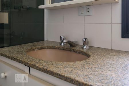 Banheiro social (Torneira) de apartamento à venda com 3 quartos, 100m² em Vila Dom Pedro I, São Paulo