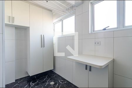 Apartamento para alugar com 67m², 2 quartos e 1 vaga Apartamento para alugar com 67m², 2 quartos e 1 vagaÁrea de serviço