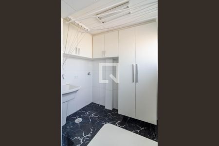 Apartamento para alugar com 67m², 2 quartos e 1 vaga Apartamento para alugar com 67m², 2 quartos e 1 vagaÁrea de serviço