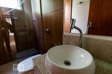 Apartamento para alugar com 80m², 3 quartos e 1 vaga Apartamento para alugar com 80m², 3 quartos e 1 vagaBanheiro Social