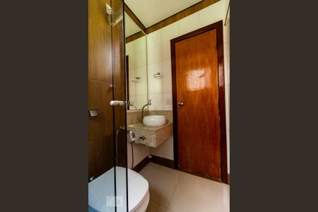 Apartamento para alugar com 80m², 3 quartos e 1 vaga Apartamento para alugar com 80m², 3 quartos e 1 vagaBanheiro Social