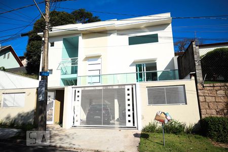 Casa à venda com 310m², 3 quartos e 3 vagasFachada