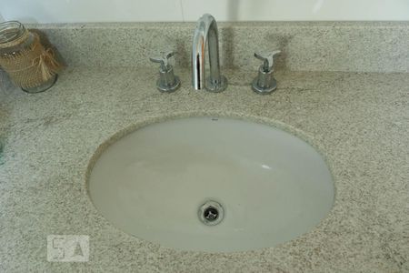 Casa à venda com 310m², 3 quartos e 3 vagasBanheiro - Suíte 2