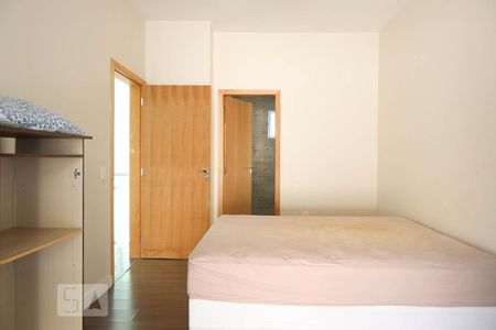 Casa à venda com 310m², 3 quartos e 3 vagasSuíte 2