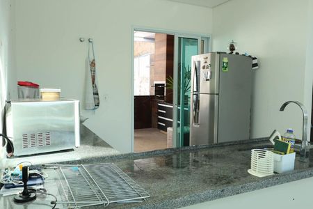 Casa à venda com 310m², 3 quartos e 3 vagasCozinha