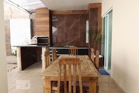 Casa à venda com 310m², 3 quartos e 3 vagasChurrasqueira