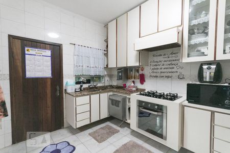 Casa à venda com 205m², 3 quartos e 2 vagasCozinha