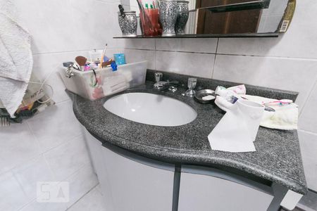 Casa à venda com 205m², 3 quartos e 2 vagasBanheiro da suíte