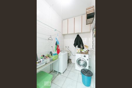 Casa à venda com 205m², 3 quartos e 2 vagasÁrea de serviço