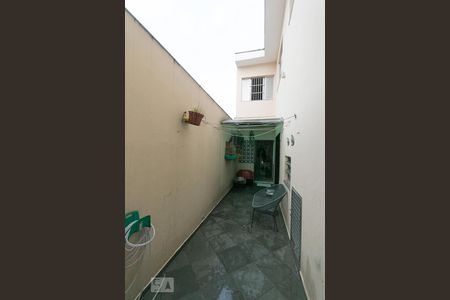 Casa à venda com 205m², 3 quartos e 2 vagasCorredor lateral