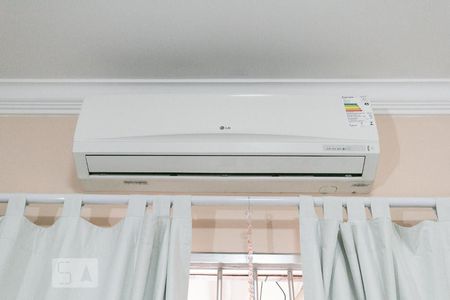 Casa à venda com 205m², 3 quartos e 2 vagasSuíte