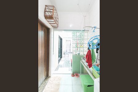 Casa à venda com 205m², 3 quartos e 2 vagasÁrea de serviço