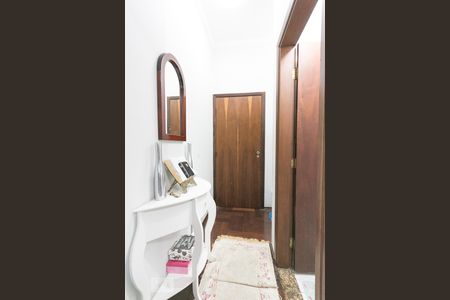 Casa à venda com 205m², 3 quartos e 2 vagasCorredor