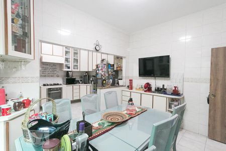 Casa à venda com 205m², 3 quartos e 2 vagasCozinha
